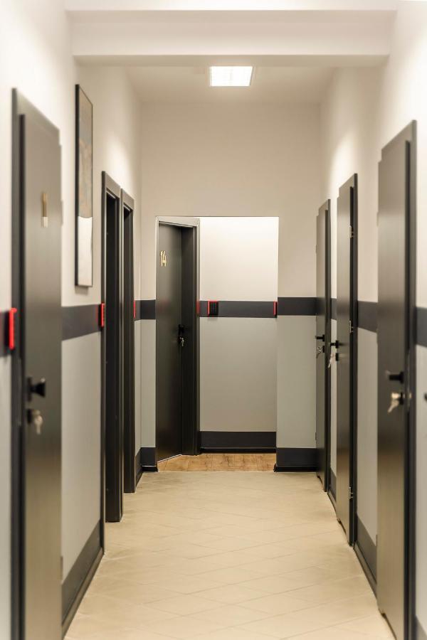 Gems Hostel *